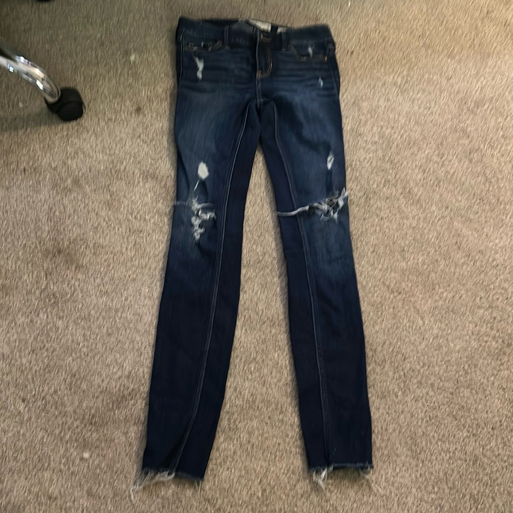 dark blue ripped skinny jeans